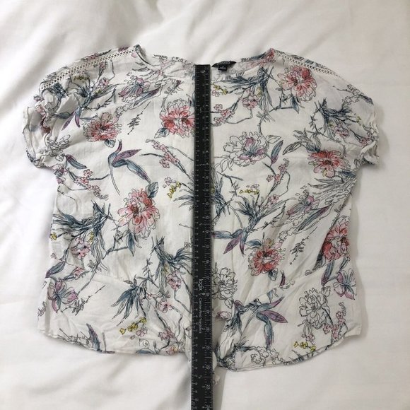 Buffalo David Bitton Size Medium Floral Tie Front Blouse Top Crochet Trim - Picture 6 of 9